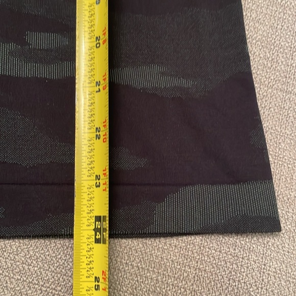 ATHLETA Athletic Racerback Tank Top Small Camouflage Pattern Like New - Picture 10 of 12